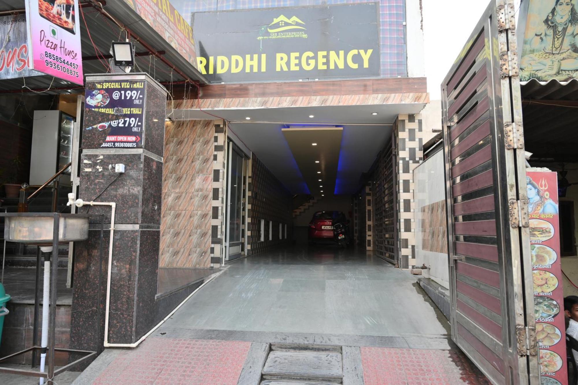 Hotel Riddhi Regency Lucknow Buitenkant foto